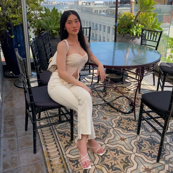 Meet your Posher, Rhea - Picture 2 of 9